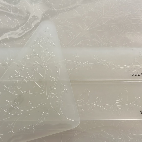 Set of 4 coordinating Tatteredlace embossing folders partridge in a pear tree - Picture 2 of 3